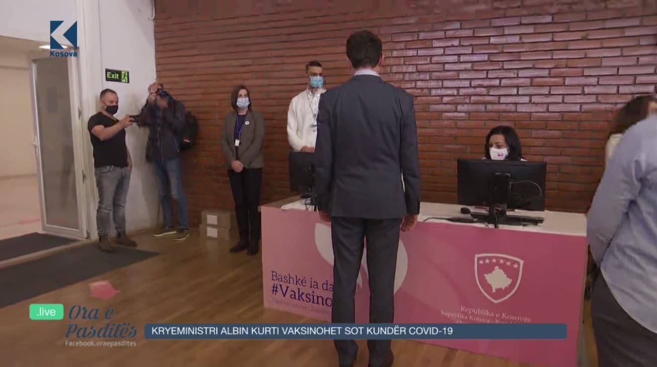 Kurti shkon të vaksinohet kundër COVID-19, por e harron letërnjoftimin