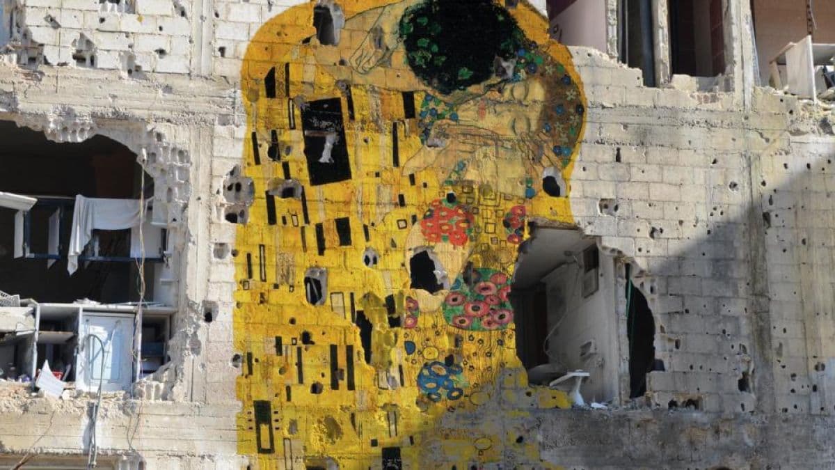 Fotomontazhi i artistit sirian që "çmendi internetin"
