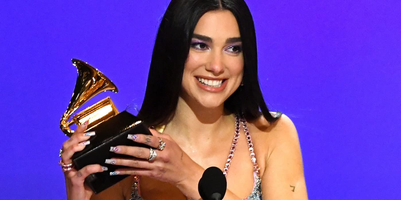 Dua Lipa fiton çmimin Grammy për albumin më të mirë pop (VIDEO)
