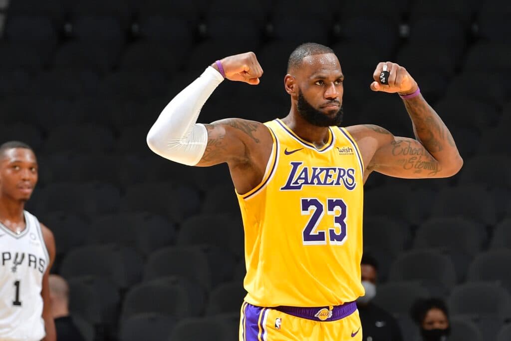LeBron James shet shtëpinë për 20.5 milionë dollarë