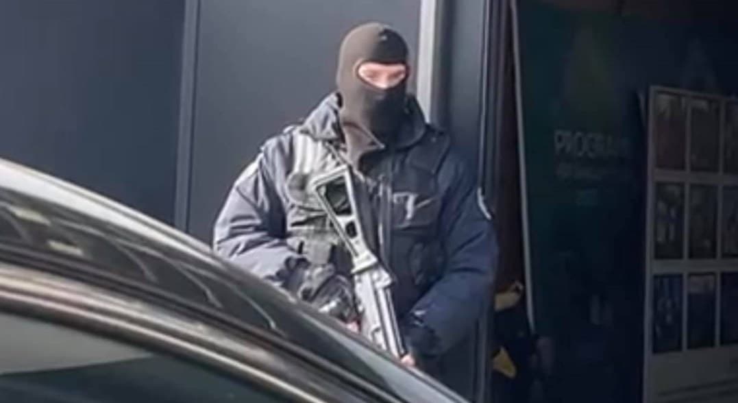 Prokuroria Speciale ndalon shtatë persona, dyshohen për ‘’Hyrje në sistemet kompjuterike’’, ‘’Mashtrimi’’ dhe ‘’Shpëlarje e parave’’