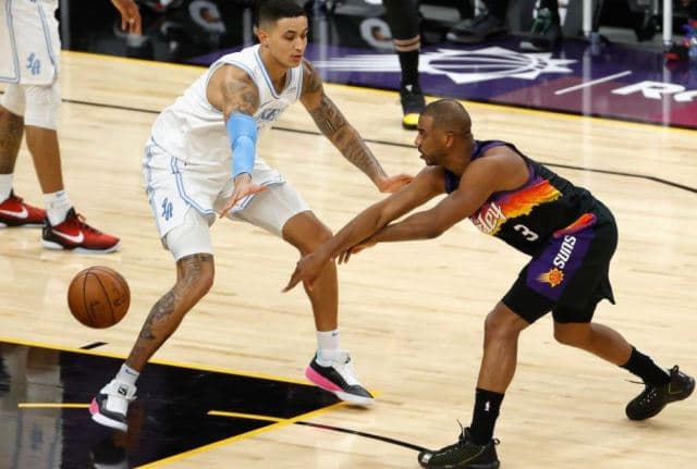 10 mijë asiste nga Chris Paul