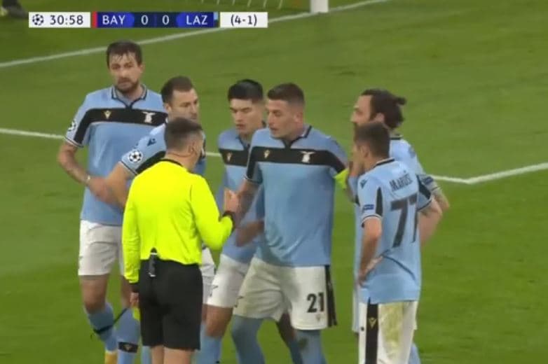 Muriqi ngatërron rolet, në vend se të shënojë shkakton penallti(VIDEO)