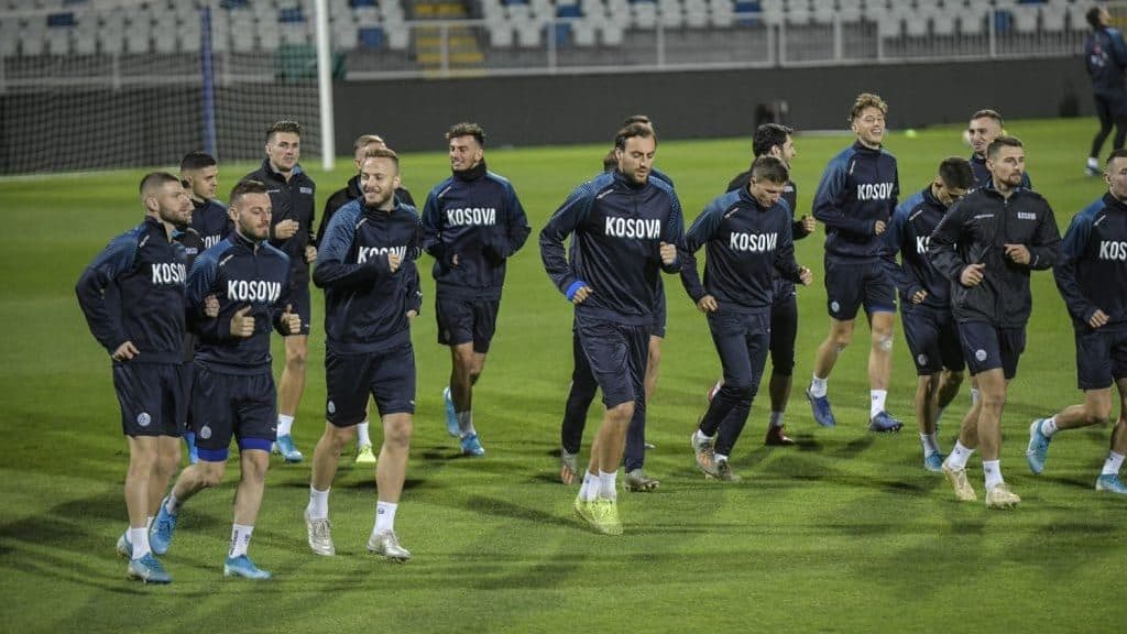 Spanjë - Kosovë, dalin formacionet zyrtare