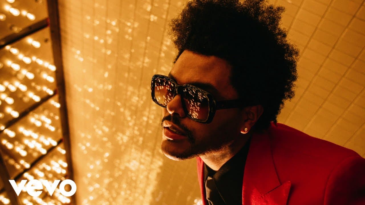 "Blinding Lights" e The Weeknd kaloi një vit të tërë në 10 vendet e para