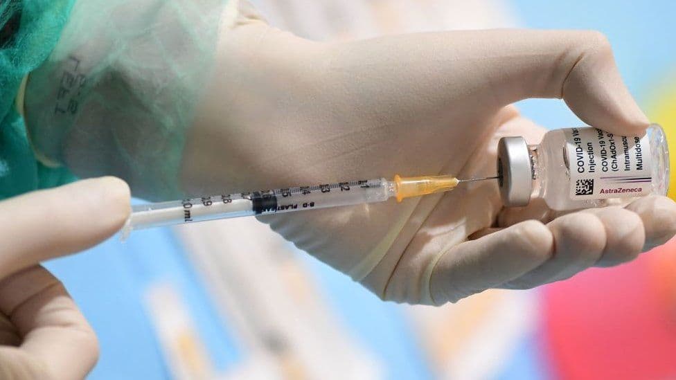 AstraZeneca: Tajlanda vonon shpërndarjen e vaksinave për shkak të frikës nga mpiksja e gjakut