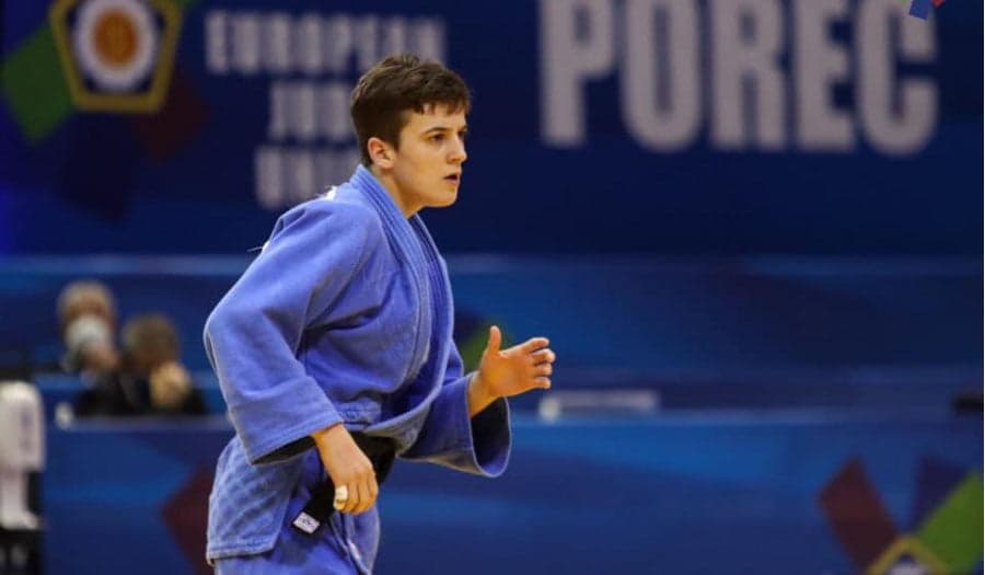 Edhe Laura Fazliu kalon në çerekfinale në Portugali
