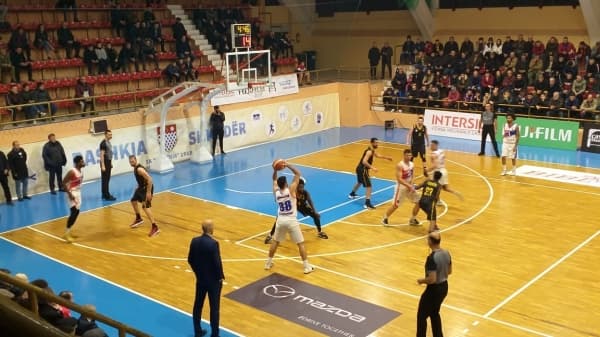 Peja kualifikohet në gjysmëfinale, mposht Vllazninë