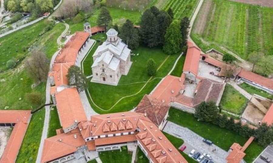 Manastiri i Deçanit në mesin e 7 vendeve më të rrezikuara të trashëgimisë kulturore në Evropë