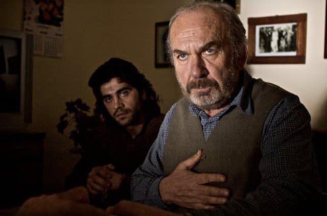 Artisti shqiptar humb betejën me COVID-19