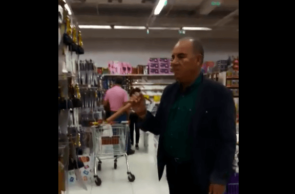 Adnan Merovci pas dekadash duke treguar aftësinë në përdorimin e nunçaku (VIDEO)