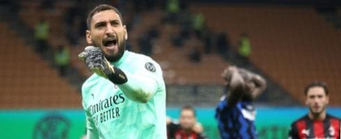 Raiola paralajmëron Barcelonën për Donnarummën