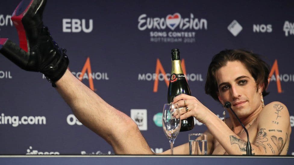 “Maneskin” fituesit e Eurovisionit hyjnë në top 10-shen e Mbretërisë së Bashkuar