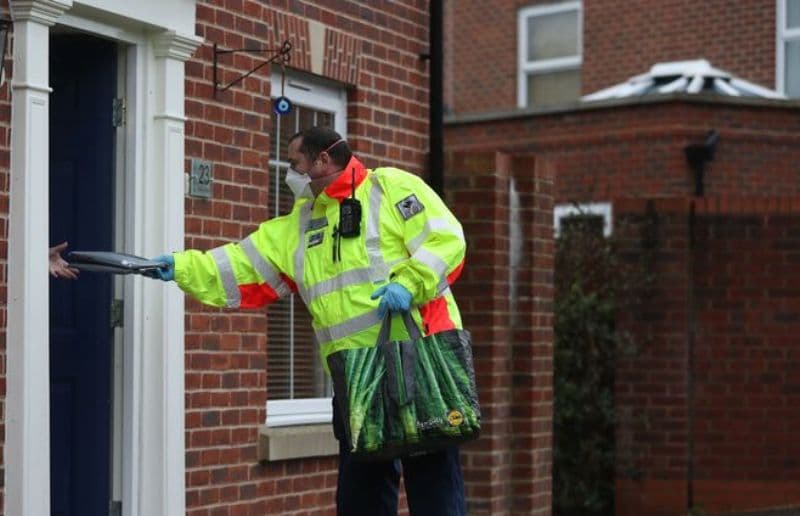 Britania regjistron rastet më të larta të COVID-19 që nga fillimi i shkurtit