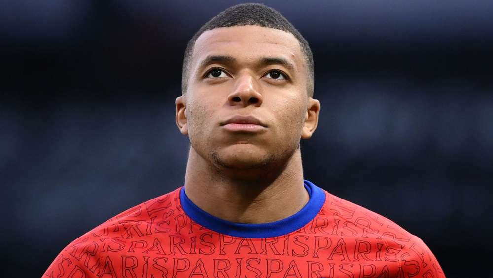Mbappe dyshon nëse do të qëndrojë në Paris