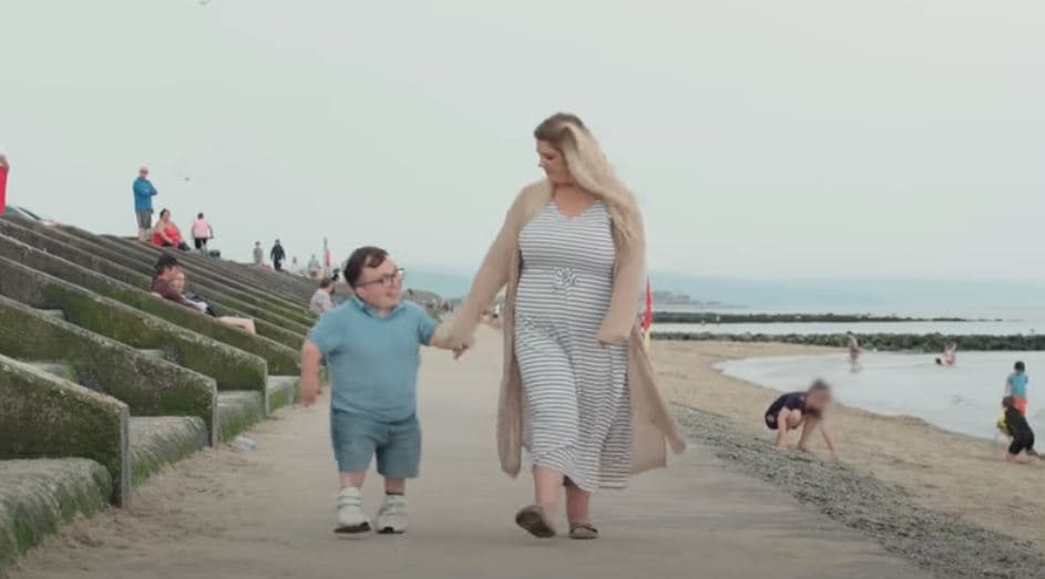 Çifti i martuar hyri në Guinness për dallimet e tyre në gjatësi (VIDEO)