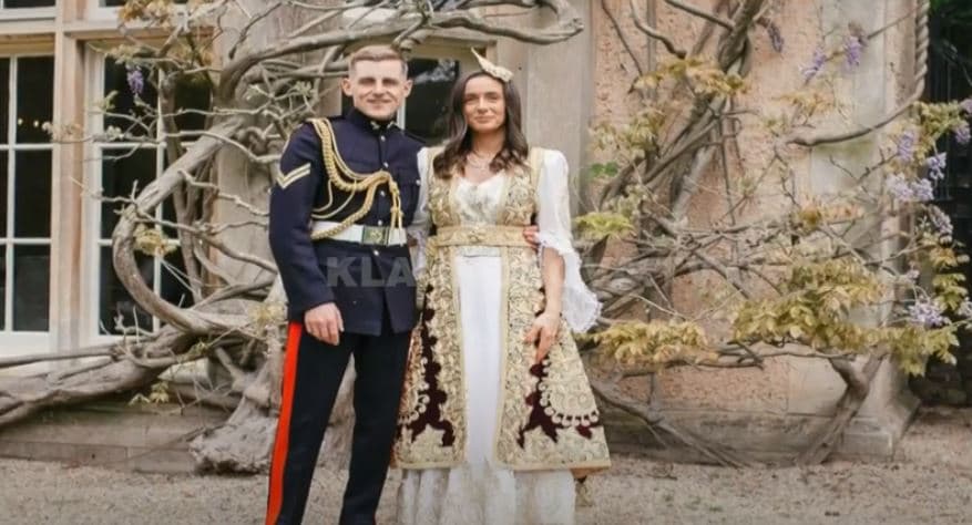 Ushtarja martohet “kosovarçe” në Angli (VIDEO)