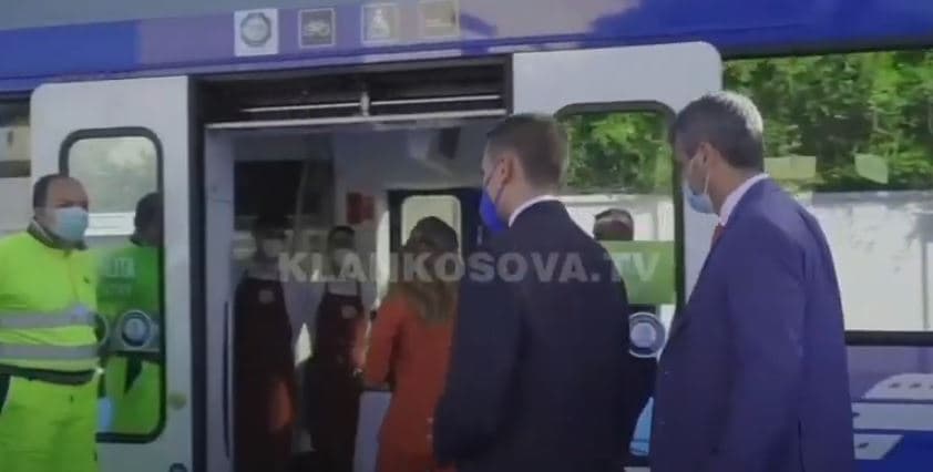 Shefat e diplomacive me tren në samitin italian të G-20 (VIDEO)