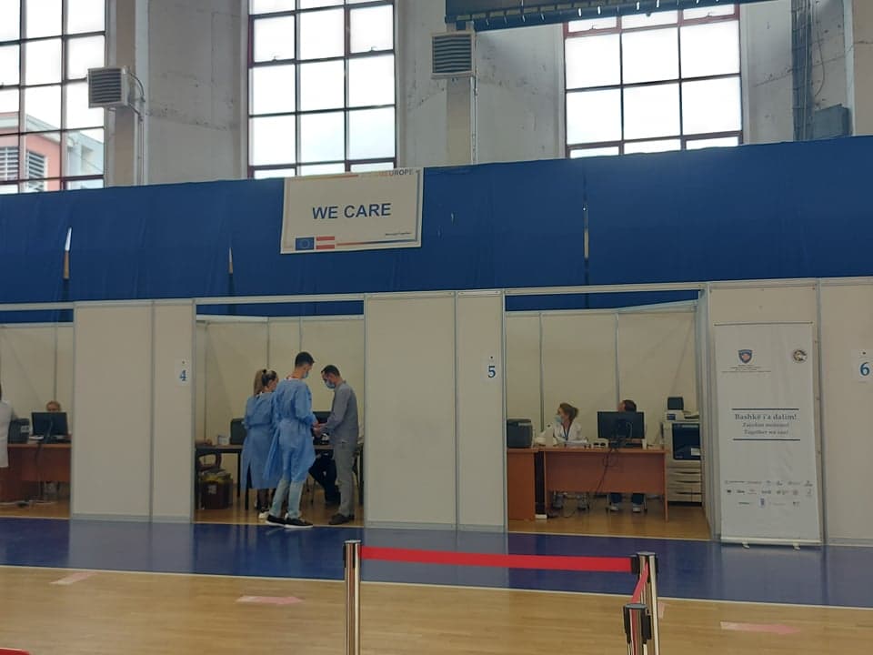 Vaksinohen mbi 129 mijë persona – Bardhi: Të sëmurët dhe kategoritë e tjera duhet të kenë dëshmi