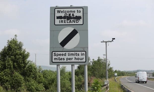 Vetëm duke falur - dhe duke harruar - Irlanda mund të lëvizë nga e kaluara e saj