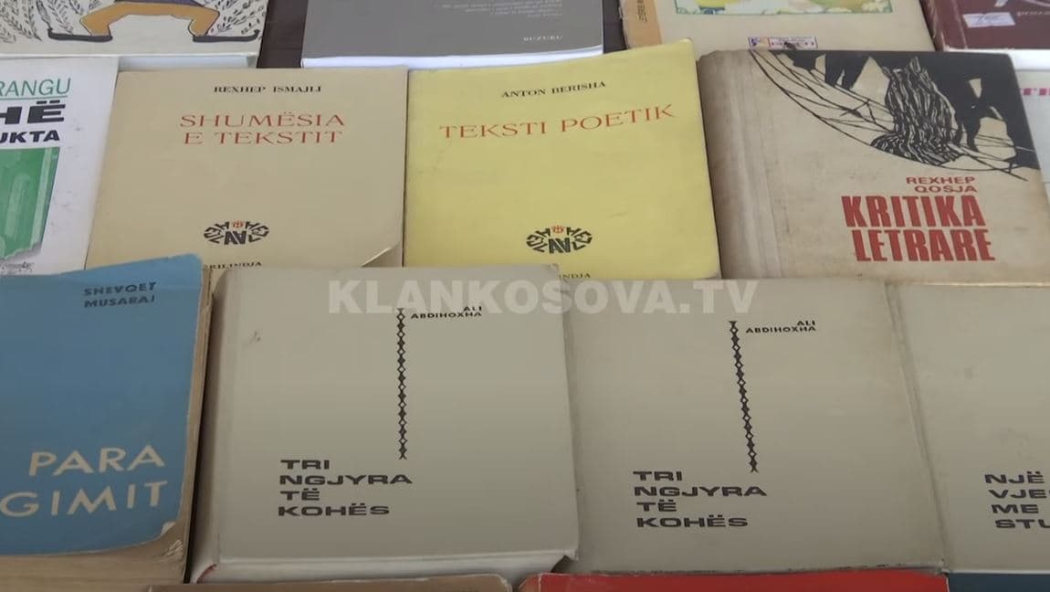 Hapet panairi i librit të vjetër (VIDEO)