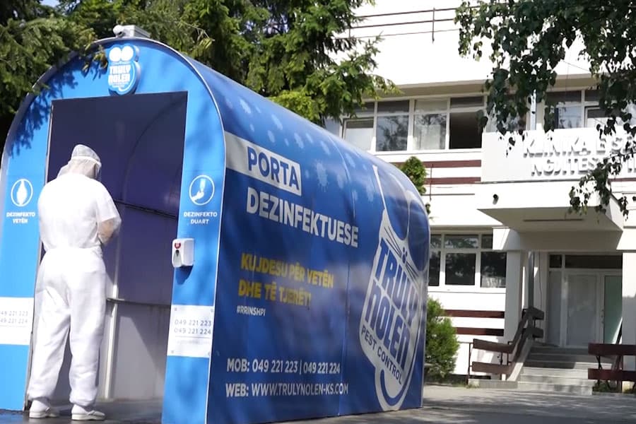 SHSKUK thotë se në klinikat COVID-19, po trajtohen 90 të infektuar