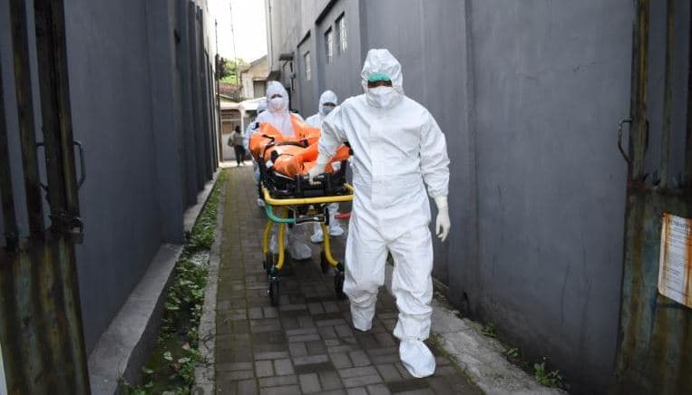 Indonezia tejkalon Indinë, si epiqendra e re e Azisë për rastet me COVID-19
