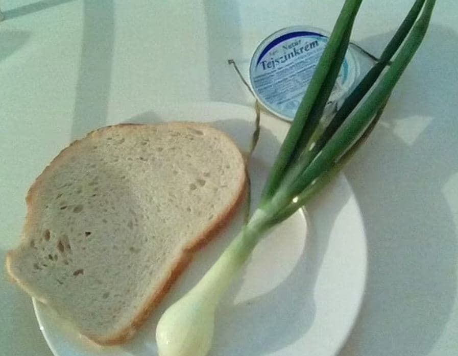 Pacientët nga e gjithë bota ndajnë foto tronditëse të ushqimit të shërbyer në spitale
