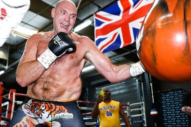 Tyson Fury pozitiv me COVID-19, shtyhet luftimi i shumë pritur me Wilder