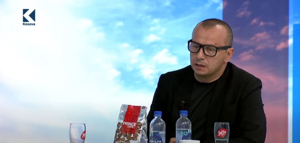 Artisti Nir Alon sot në Paper Gallery, flet Gazmend Ejupi (VIDEO)