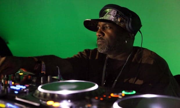 Vdes nga koronavirusi Dj i hitit ‘’Get Get Down’’ (VIDEO)