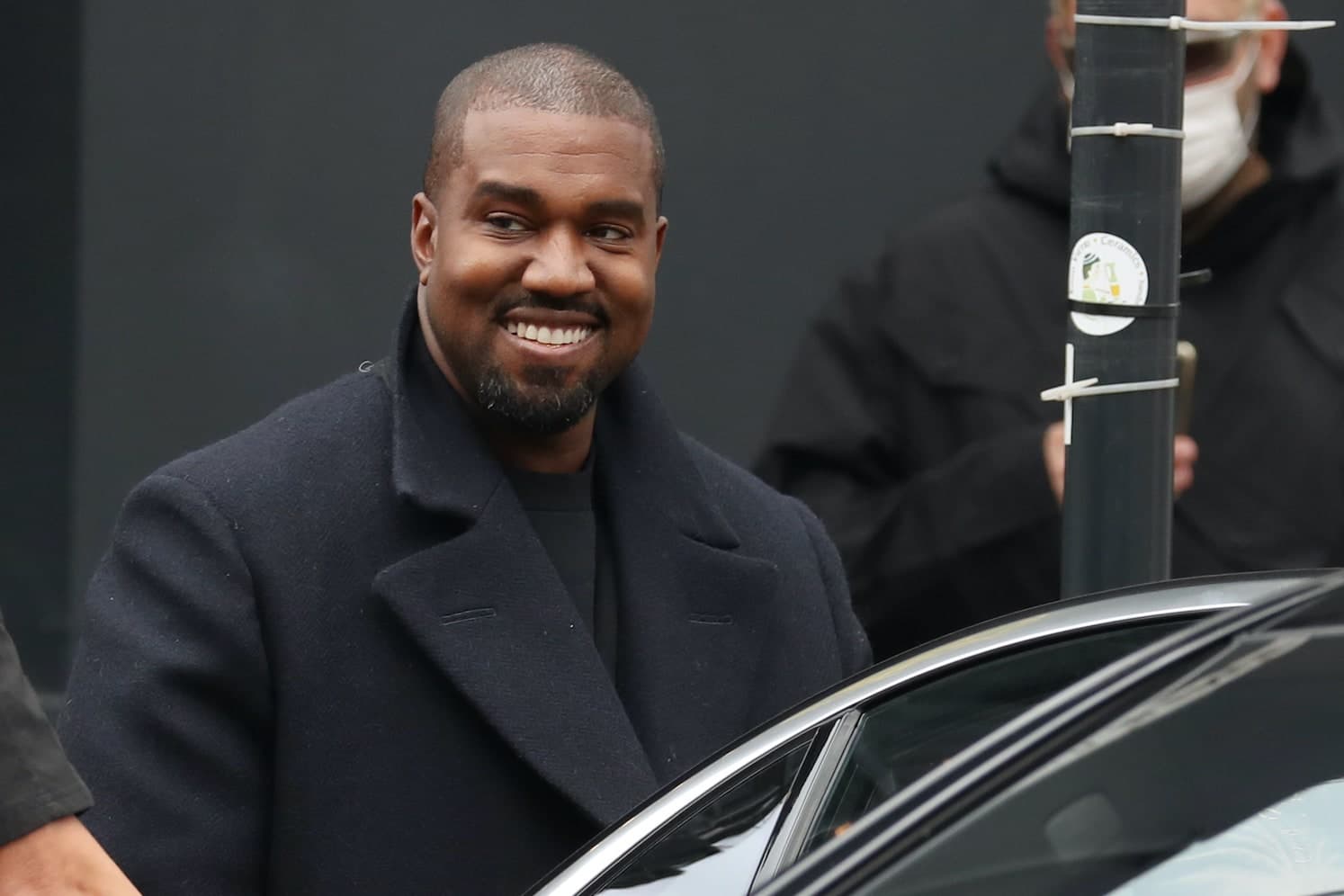 Kanye West sulmon Adidasin për kopjimin e atleteve të tij