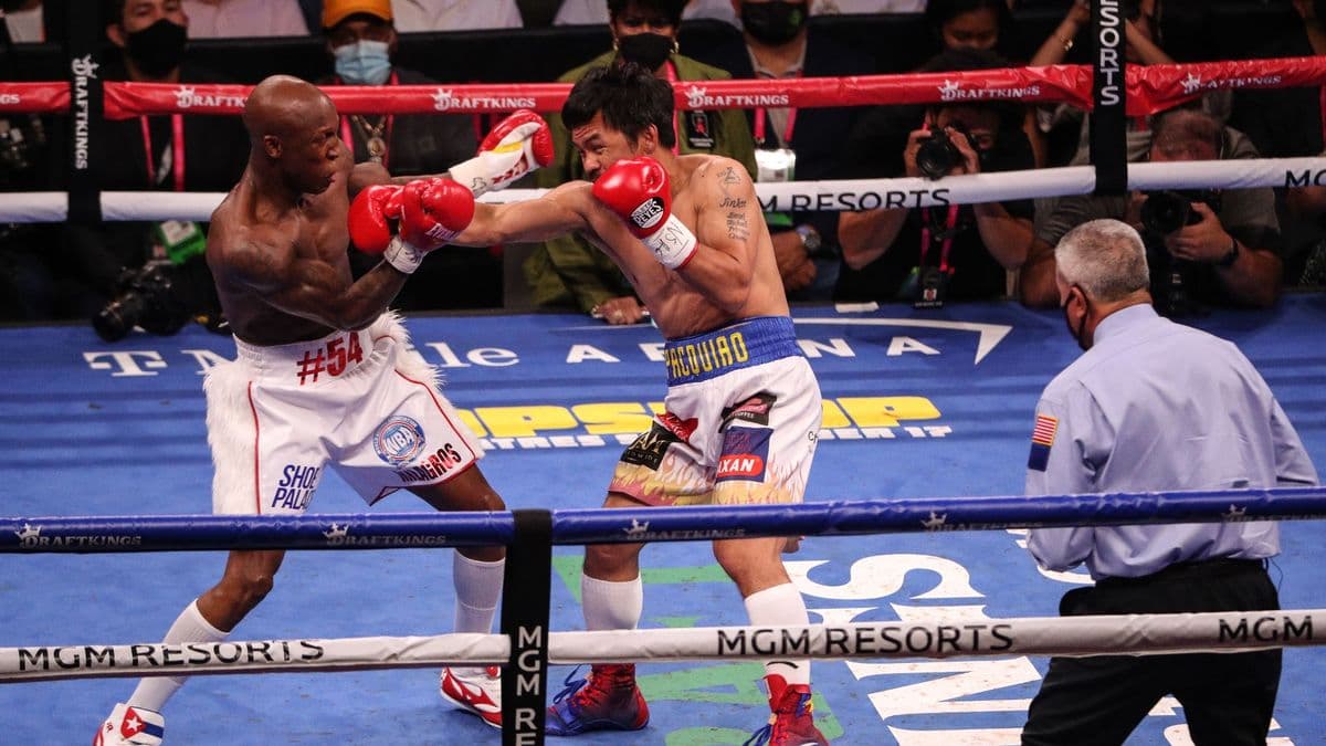 Manny Pacquiao humbet ndaj Yordenis Ugas, legjenda e boksit në prag të pensionit