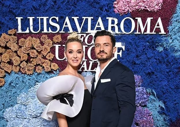 Katy Perry dukej elegante në gala mbrëmjen e UNICEF-it