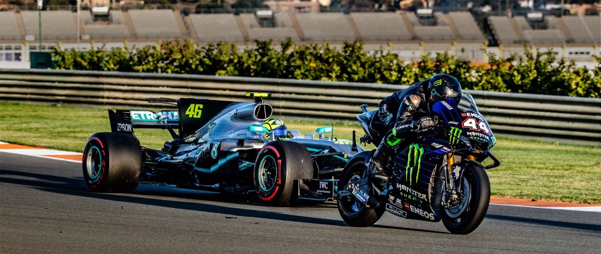 Garat e shpejtësisë nuk mungojnë në Artmotion, në vikend vijnë Formula 1, 2 dhe Moto GP