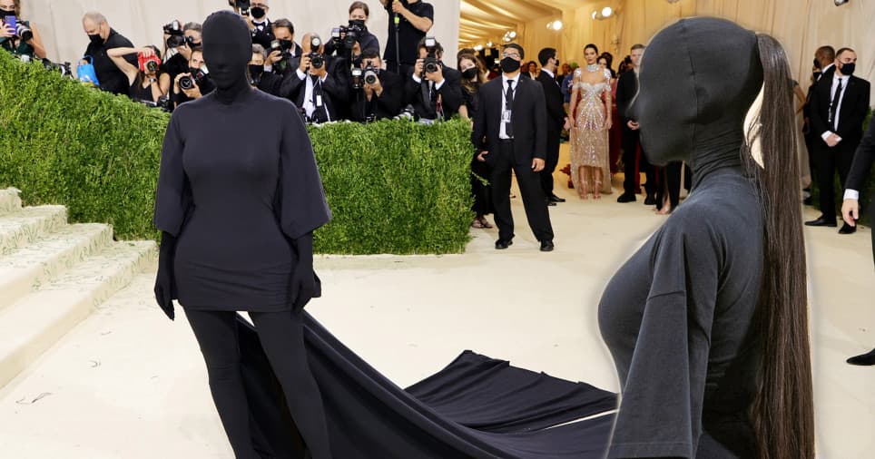 Kim Kardashian shkoi në Met Gala me veshje misterioze