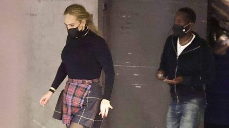 Veshja dhe sjellja e Adeles tregojnë se ajo është në lidhje serioze me Rich Paul?