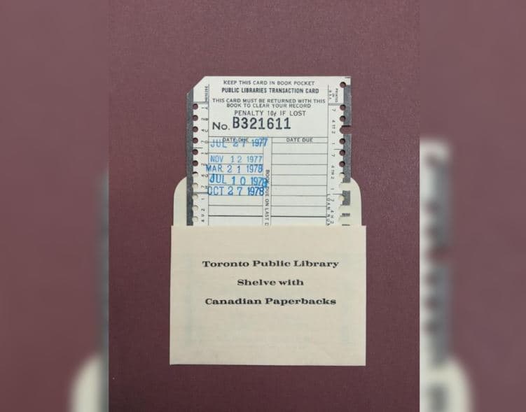 Libri i huazuar i rikthehet bibliotekës pas 43 vjetësh