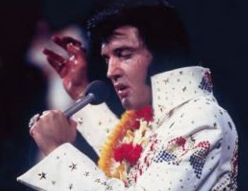 Kostumi ikonik i Elvis Presley del në ankand