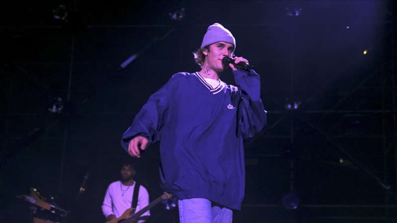Justin Bieber po përgatitet për rikthim në skenë, del traileri i 'Our World'