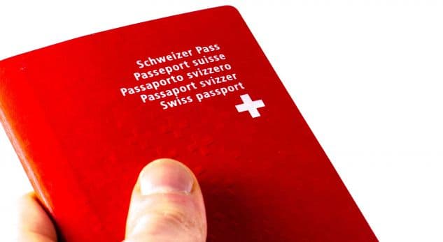 Kosovarët marrin më së shumti pasaporta zvicerane pas shtetasve të BE-së