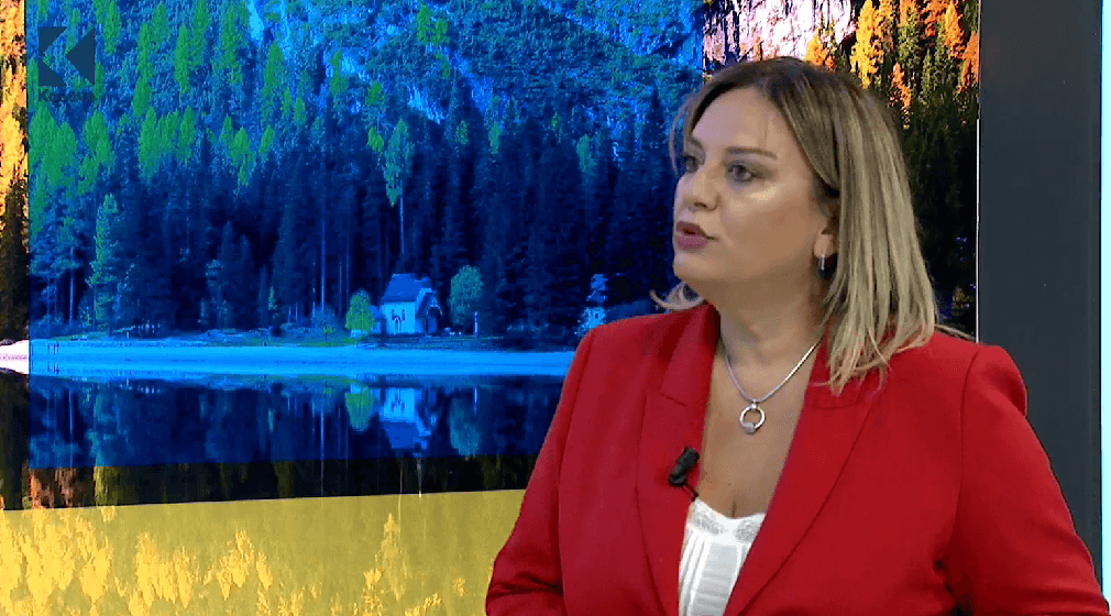 Si bëhet riformimi i gjirit tek gratë e prekura me kancer? - intervenim që QKUK po e ofron falas  (VIDEO)