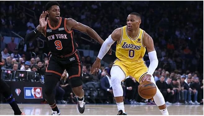 Knicks triumfojnë ndaj Lakers (VIDEO)