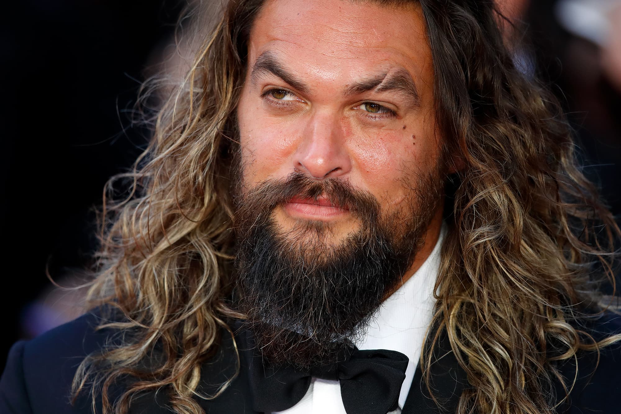 Jason Momoa infektohet me koronavirus