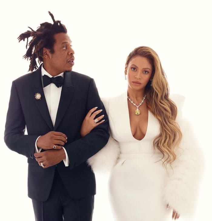 Jay-Z i bashkohet zyrtarisht Instagramit dhe ndjek vetëm një llogari