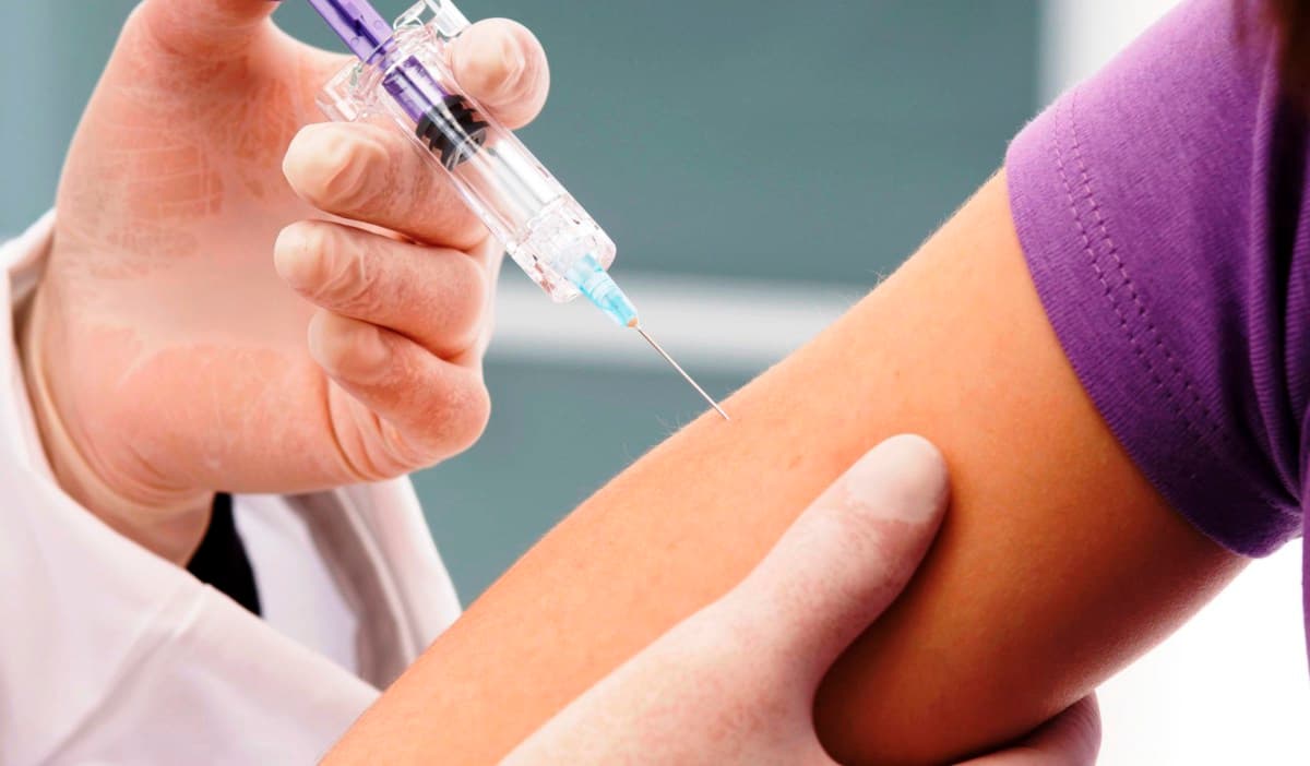 Ministria e Shëndetësisë aprovon dhënien e vaksinës Pfizer tek fëmijët nga 12 deri 15 vjeç