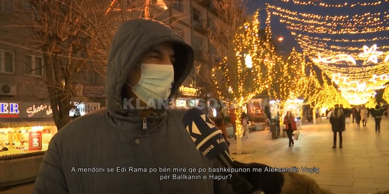 Kosovarët e pëlqejnë protestën kundër Vuçiqit në Tiranë (VIDEO)