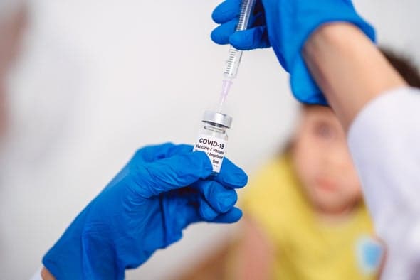 Hungaria nis vaksinimin e fëmijëve ndaj COVID-19