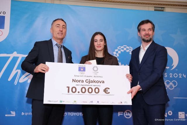 Nora e Distria shpërblehen me nga 10 mijë euro