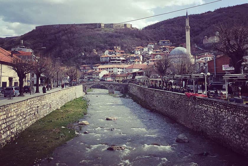 Prizren: Arrestohet burri, rrahu gruan e tij shtatzënë